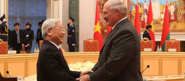 Генеральный секретарь  ЦК Компартии Вьетнама Нгуен Фу Чонг и президент Беларуси Александр Лукашенко - Sputnik Беларусь