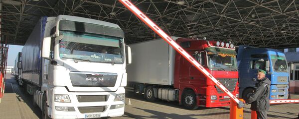 Грузовики на КПП - Sputnik Беларусь