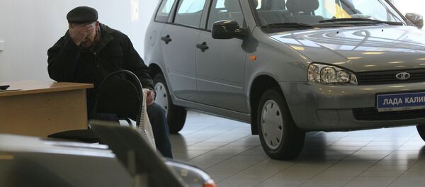 В российском автосалоне, архивное фото - Sputnik Беларусь
