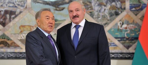 Президент Казахстана Нурсултан Назарбаев и президент Беуларуси Александр Лукашенко - Sputnik Беларусь