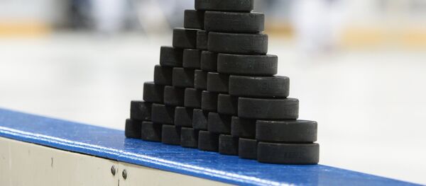 Хоккейные шайбы Хоккейные шайбы - Sputnik Беларусь