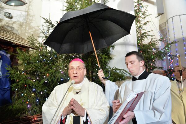 Рождественское богослужение в Архикафедральном соборе Имени Пресвятой Девы Марии Рождественское богослужение в Архикафедральном соборе Имени Пресвятой Девы Марии - Sputnik Беларусь