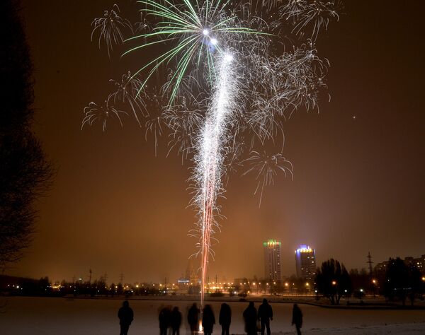 Фейерверк в новогоднюю ночь - Sputnik Беларусь