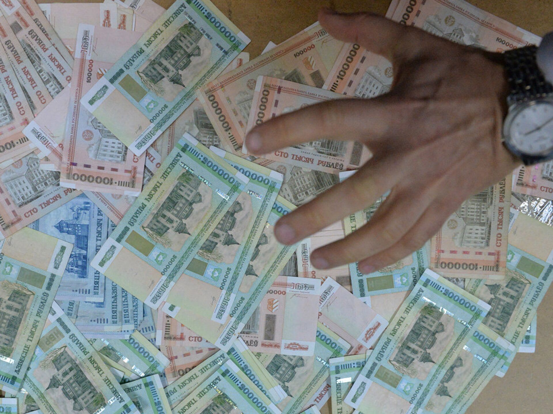 Дай денег беларусь. Белорусские деньги. Белорусские деньги фото. Деньги Белоруссии 2022. Фото белорусских денег на сегодняшний день.