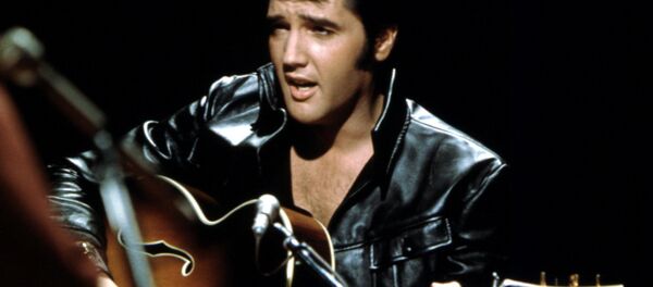 Элвис Пресли на концерте, 1970-е годы - Sputnik Беларусь