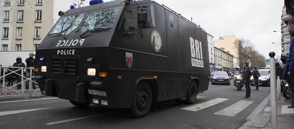 Полиция Франции в пригороде Парижа - Sputnik Беларусь
