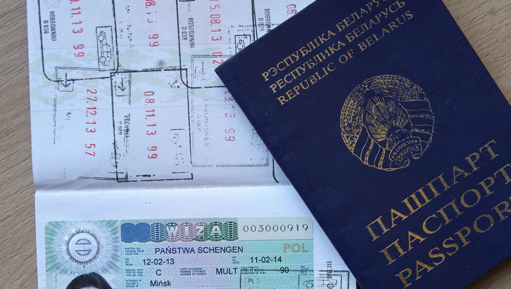 Виза для белорусов. Шенгенская виза для белорусов. Польская Национальная виза. Виза в Польшу для белорусов.