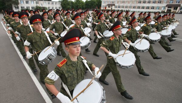 Барабанщики на репетиции парада, архивное фото - Sputnik Беларусь