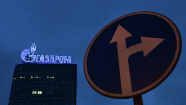 Логотип компании Газпром на административном здании в Москве - Sputnik Беларусь