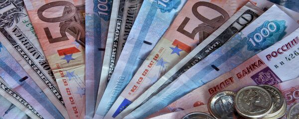 Денежные купюры и монеты разных стран - Sputnik Беларусь