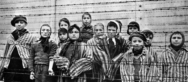 Дети из концентрационного лагеря Освенцим - Sputnik Беларусь