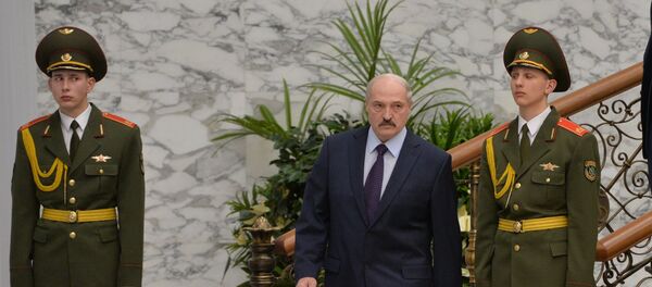 Александр Лукашенко встречает участников саммита - Sputnik Беларусь