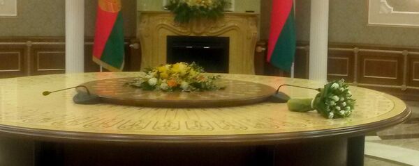 Забытый Ангелой Меркель букет - Sputnik Беларусь