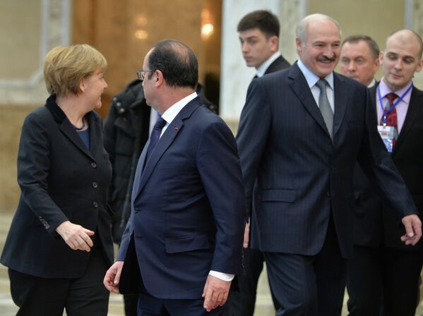 Лукашенко провожает участников нормандской четверки - Sputnik Беларусь