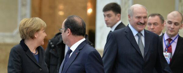Лукашенко провожает участников нормандской четверки - Sputnik Беларусь