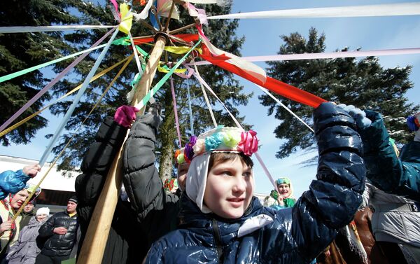 Празднование Масленицы в белорусской деревне Речень - Sputnik Беларусь