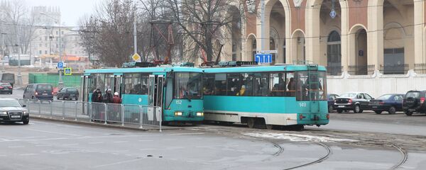 Трамвай возле стадиона Динамо Трамвай возле стадиона Динамо - Sputnik Беларусь