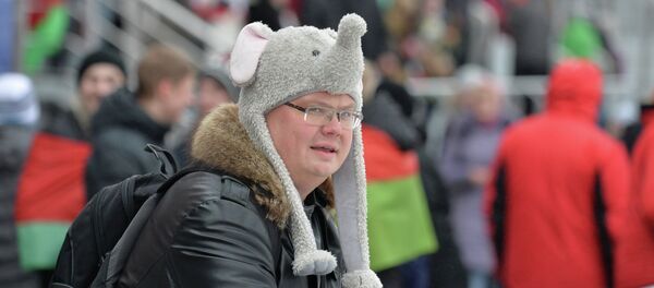 Болельщик на чемпионате мира по биатлону среди юниоров в Раубичах Болельщик на чемпионате мира по биатлону среди юниоров в Раубичах - Sputnik Беларусь