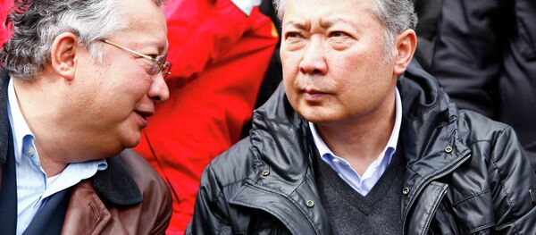 Курманбек Бакиев с братом Джанибеком Бакиевым (справа налево), архивное фото - Sputnik Беларусь