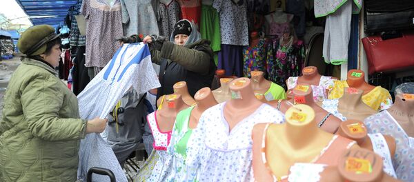 Распродажа женской одежды - Sputnik Беларусь