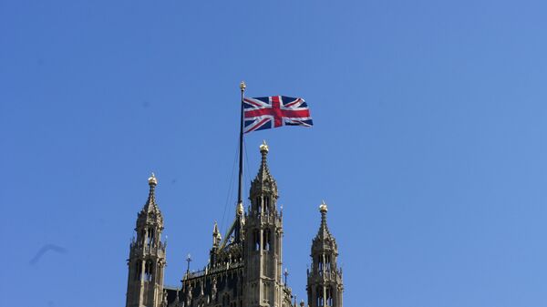 Флаг на парламенте Британии - Sputnik Беларусь