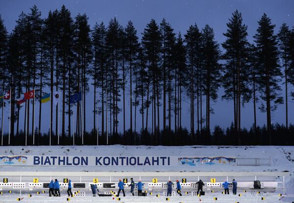 На тренировке перед началом соревнований на чемпионате мира по биатлону в Финляндии - Sputnik Беларусь