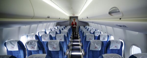 Передача в эксплуатацию самолета SSJ-100 авиакомпании Red Wings - Sputnik Беларусь