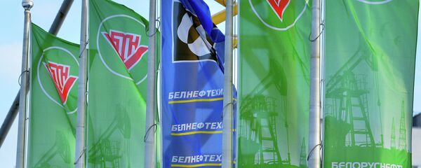 Флаги на заправке Белоруснефть Флаги на заправке Белоруснефть - Sputnik Беларусь