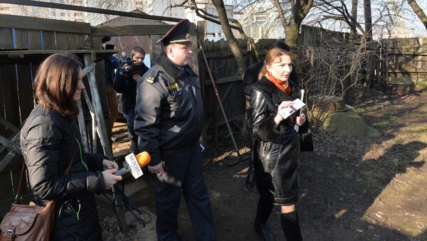 Милиционеры и судебные исполнители, проводившие выселение семьи Брель - Sputnik Беларусь