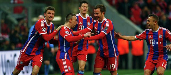 Бавария (Мюнхен) забивает гол в ворота Шахтера - Sputnik Беларусь