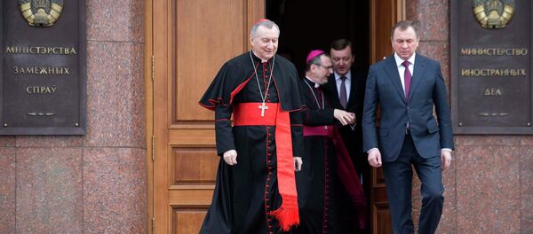 Кардинал Пьетро Паролин и министр внутренних дел Беларуси Владимир Макей в Минске - Sputnik Беларусь