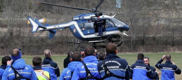 Спасательная операция вблизи места крушения Airbus A320 - Sputnik Беларусь