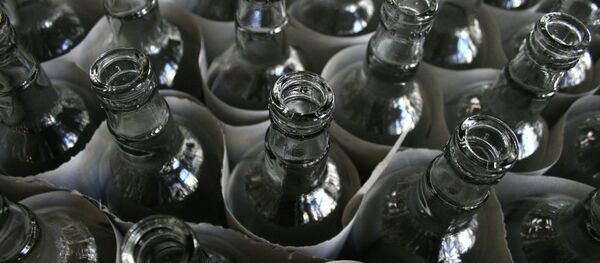 Мінпрыроды: сабекошт пластыкавай і шкляной упакоўкі аднолькавы - Sputnik Беларусь