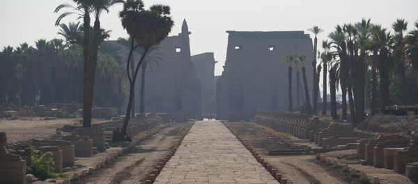 Аллея сфинксов перед Карнакским храмом - Sputnik Беларусь