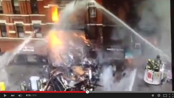Пожар в жилом комплексе Манхэттена (Нью-Йорк) - Sputnik Беларусь