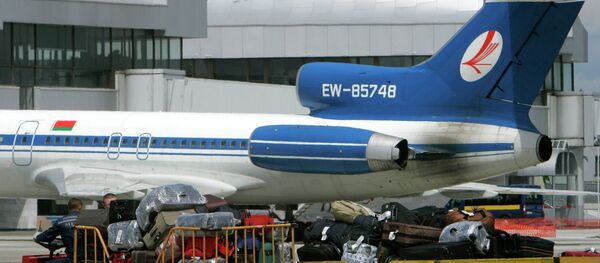 Самолет Белавиа в Национальном аэропорту - Sputnik Беларусь