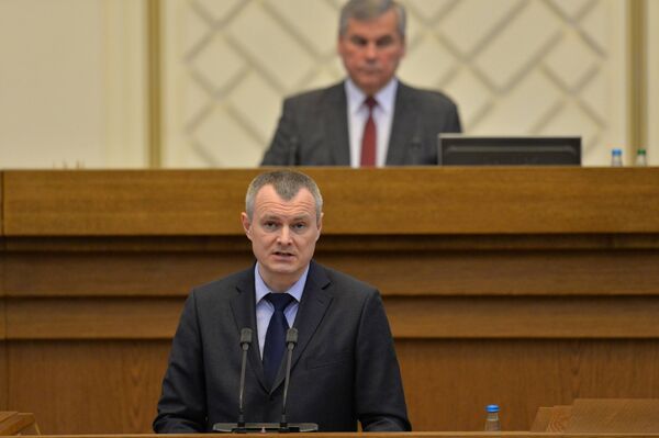 Министр внутренних дел республики Игорь Шуневич на заседании в парламенте - Sputnik Беларусь