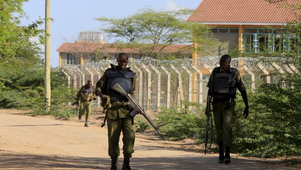 Кенийские солдаты около кампуса, на территории которого 2 апреля были убиты заложники ИГ - Sputnik Беларусь