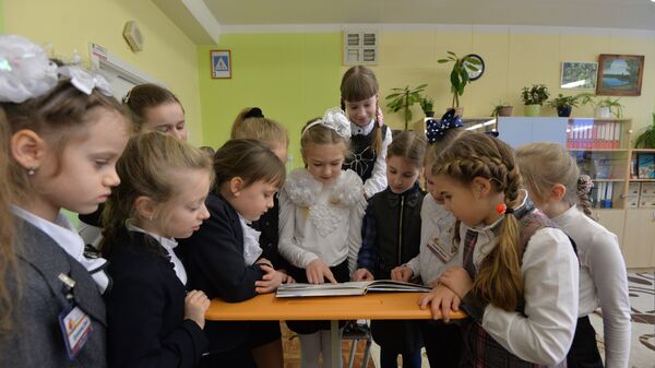Белорусские школьницы - Sputnik Беларусь