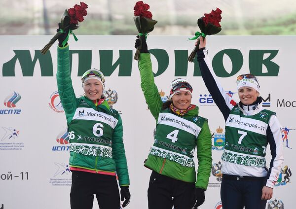 Призеры масс-старта среди женщин в соревнованиях по биатлону Гонка чемпионов - 2015 - Sputnik Беларусь