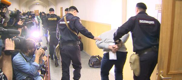 Cуд повторно арестовал троих подозреваемых по делу об убийстве Бориса Немцова - Sputnik Беларусь