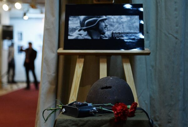 Экспозиции фотопроекта Украинский излом в Фотоцентре на Гоголевском бульваре в Москве - Sputnik Беларусь