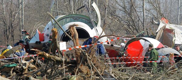 На месте авиакатастрофы под Смоленском. День третий - Sputnik Беларусь