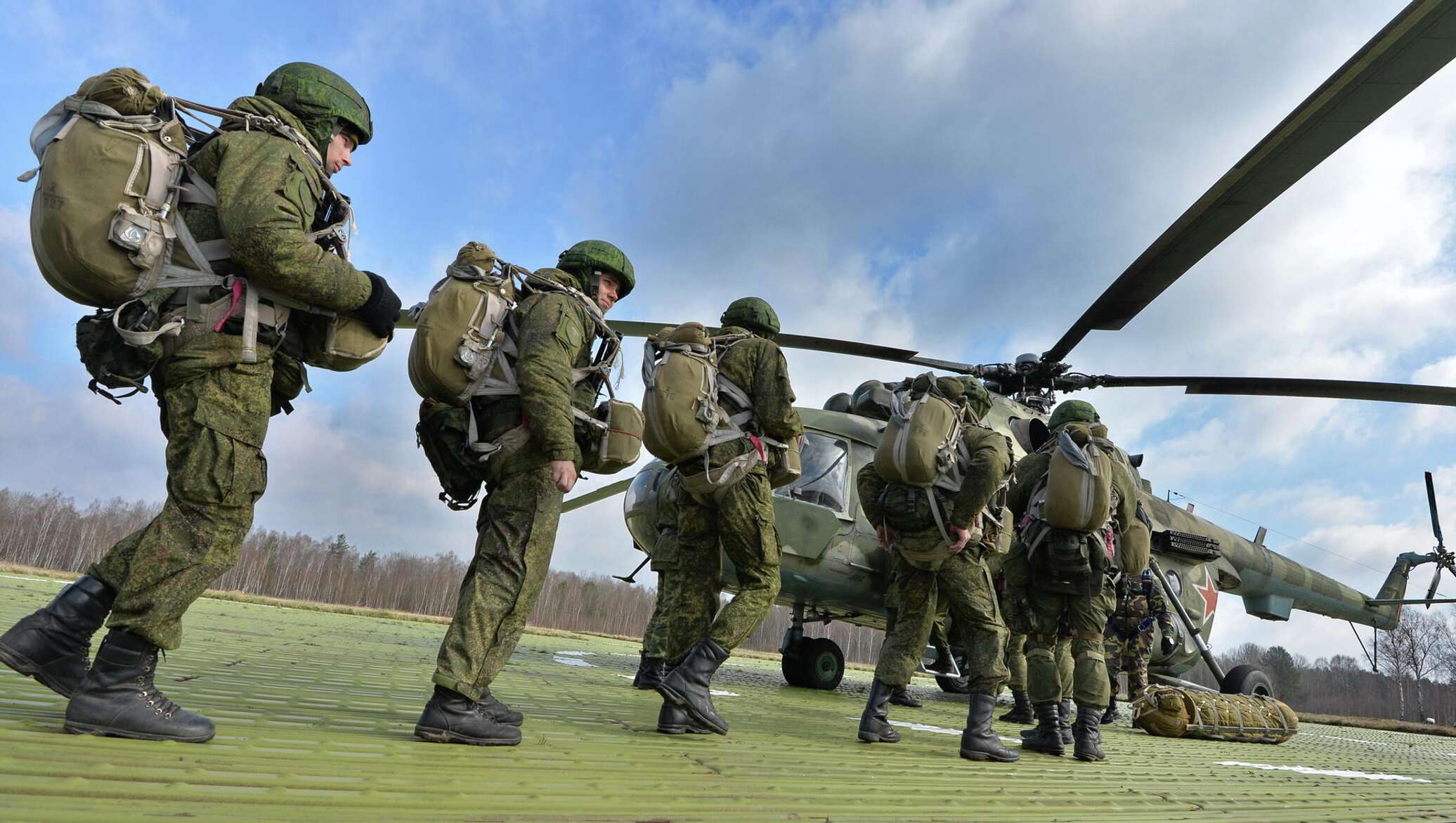 Войска расположенные. Запад 2017 военные учения Белоруссия. Армия России учения. Учения русской армии. Вооруженные силы РФ учения.