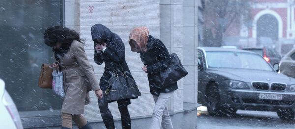 Ветер и снег, архивное фото - Sputnik Беларусь