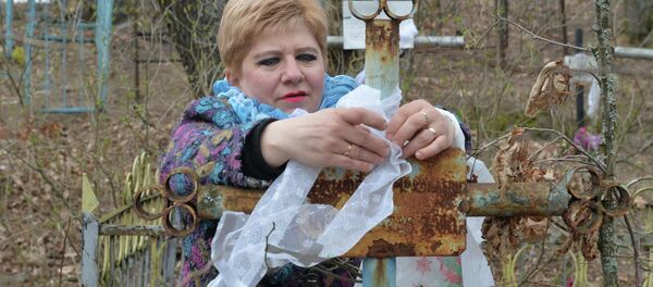 Радуница на кладбище в отселенной деревне Оревичи, Хойникского района - Sputnik Беларусь