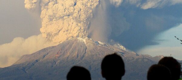 Извержение вулкана Кальбуко в Чили - Sputnik Беларусь