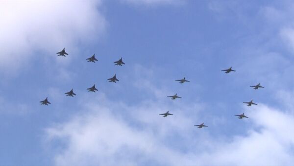 Самолеты выстроились в виде числа 70 на репетиции парада Победы в Алабино - Sputnik Беларусь