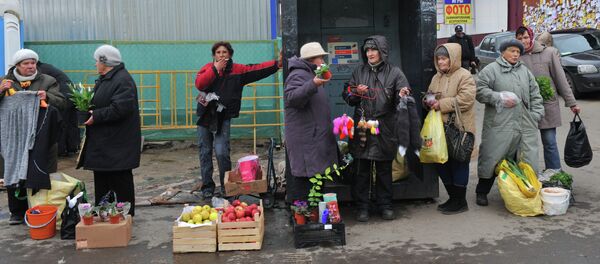 Несанкционированная торговля на улице  - Sputnik Беларусь