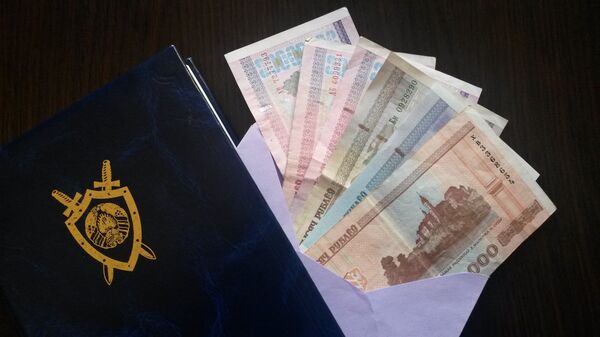Белорусские деньги в конверте - Sputnik Беларусь